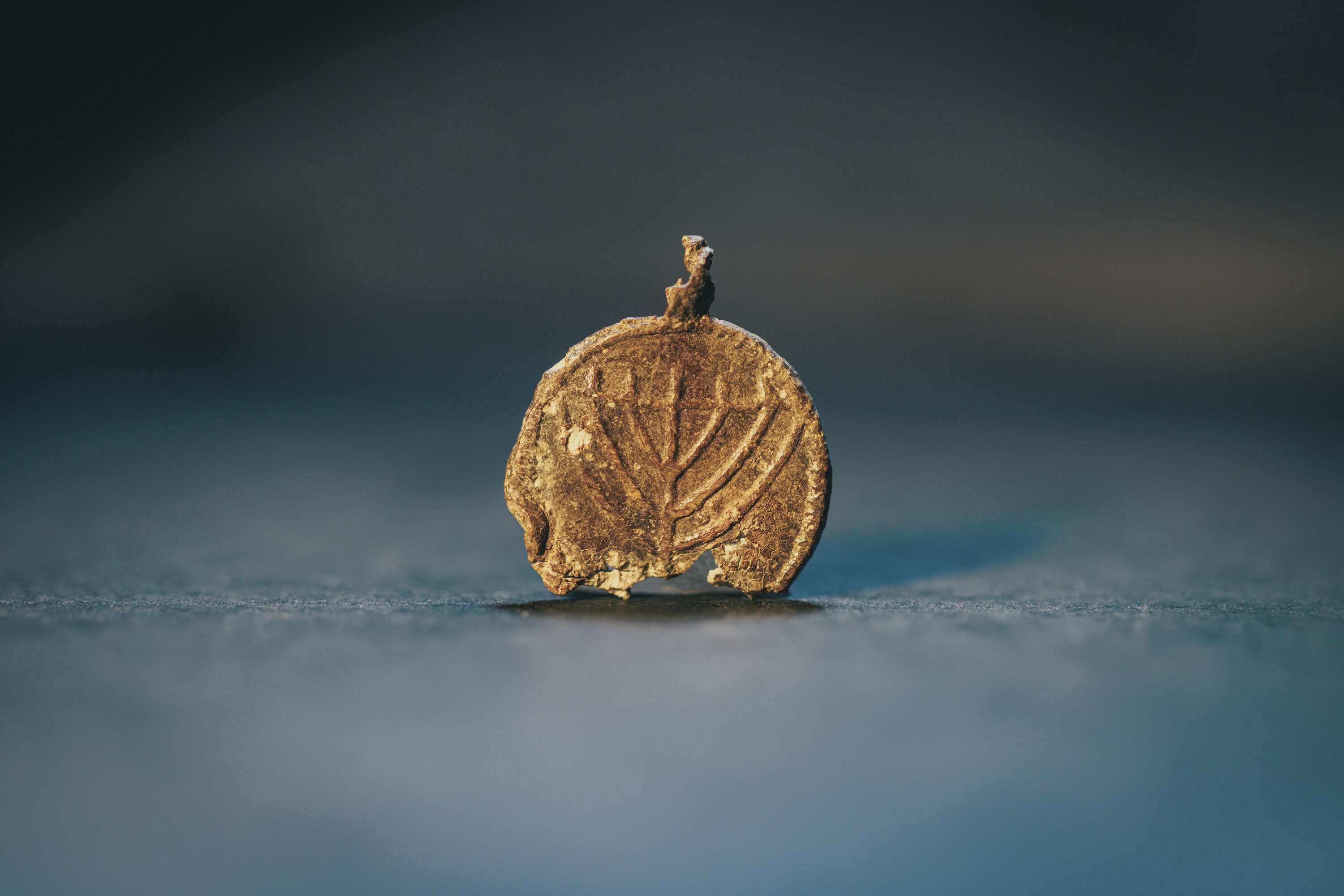 תליון מנורה עתיק